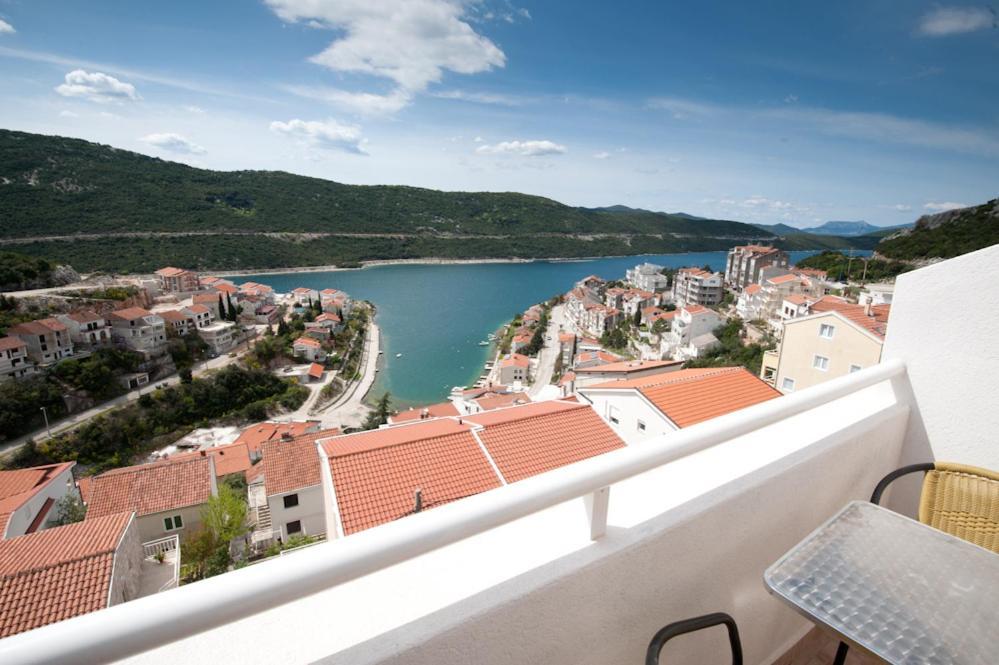 Hotel Ami-M Neum Exterior photo