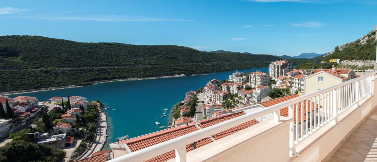 Hotel Ami-M Neum Exterior photo